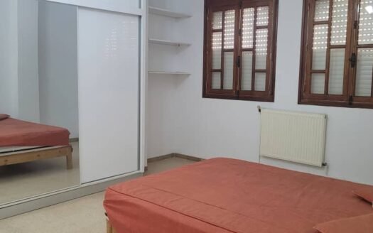 Loue niveau de villa Hydra